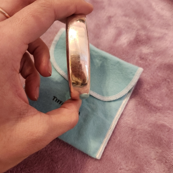 Tiffany and Co. AUTHENTIC BANGLE - Picture 4 of 17